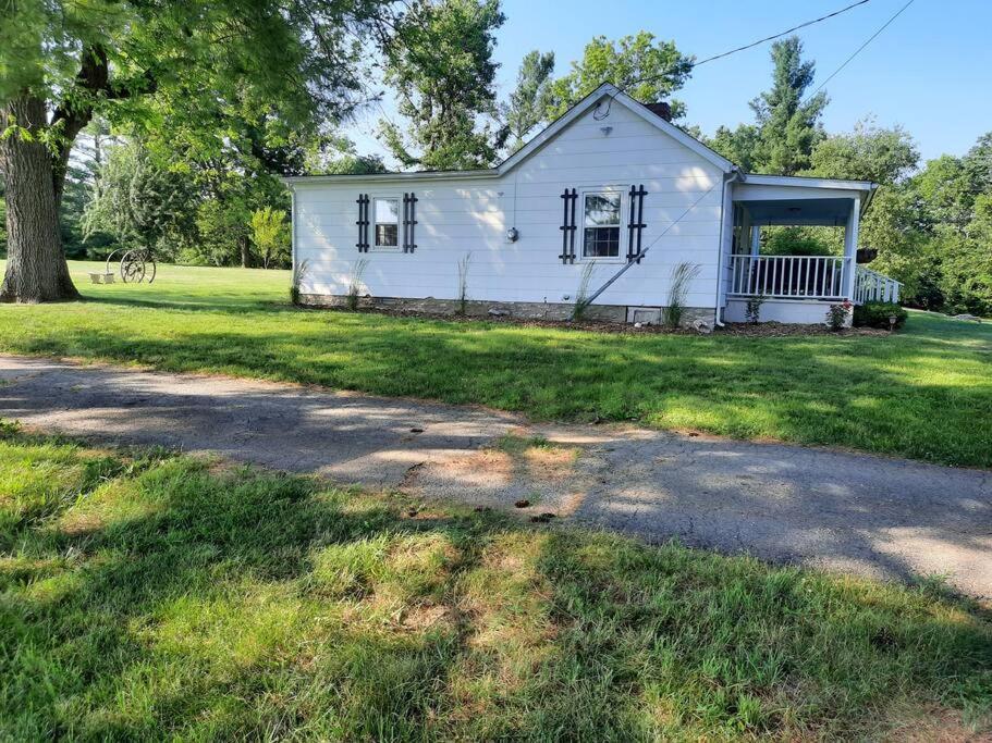 Charming Cottage On A City Farm! Lexington Exterior foto