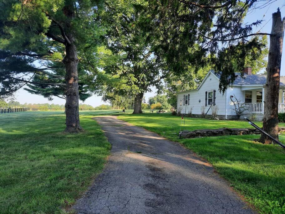 Charming Cottage On A City Farm! Lexington Exterior foto